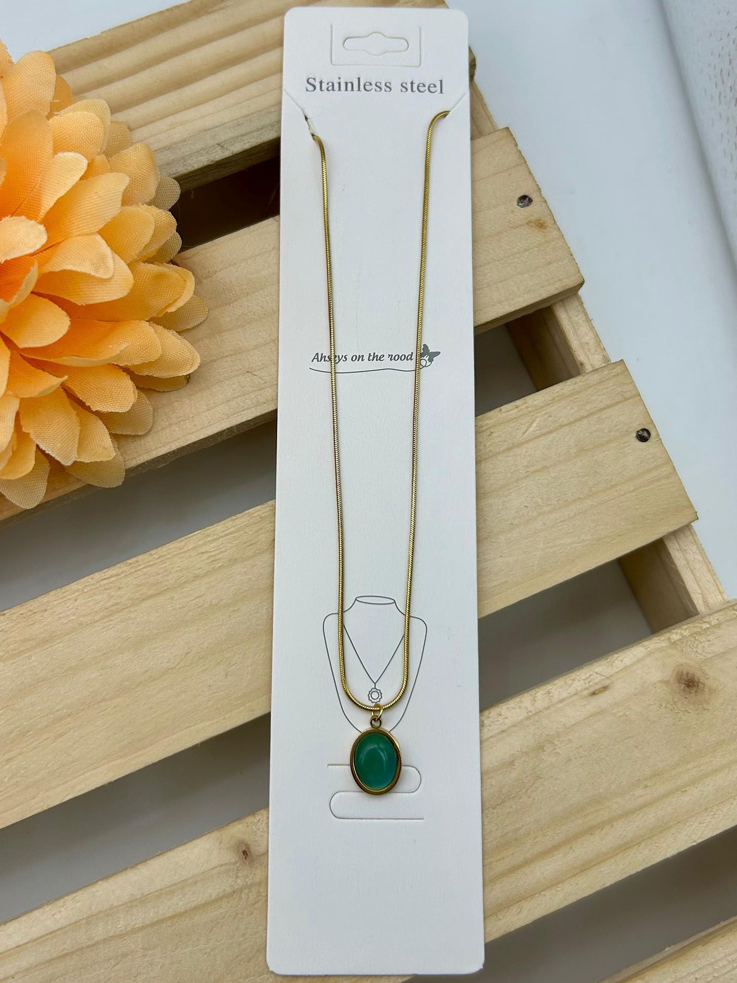 Gold Straight Chain With Freshwater pearl